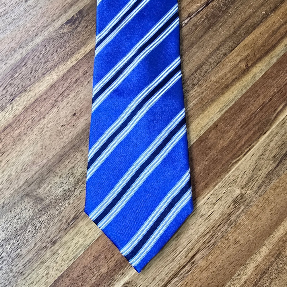Countess Mara Neck Tie Mens Blue Striped 100% Silk Hand Made Classic Preppy Ivy